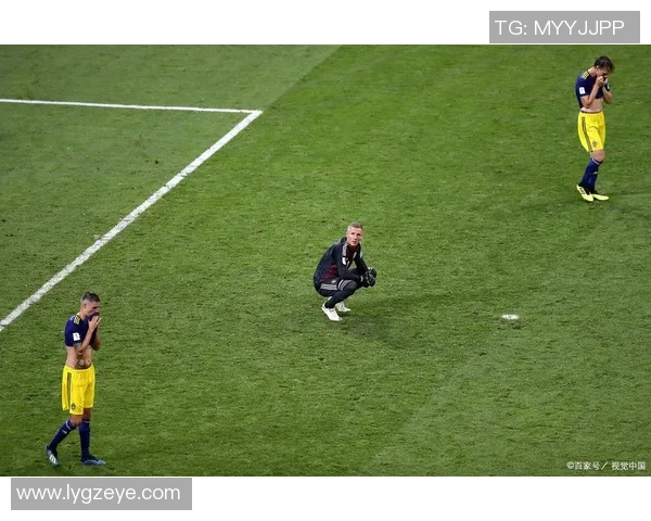 盘点那些令人忍俊不禁的足球星丑照瞬间曝光